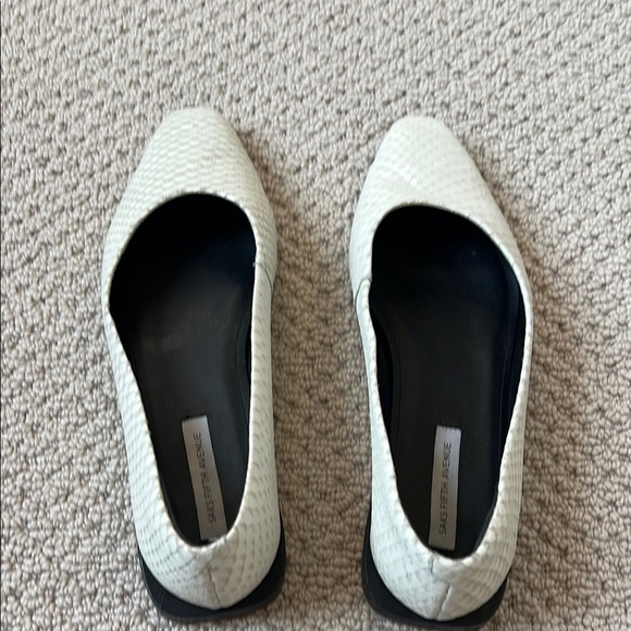 Saks Fifth Avenue White Minimalist Flats - Picture 4 of 8